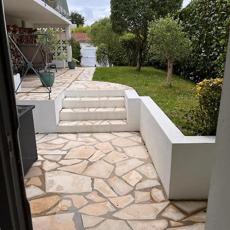 Charmant Petit Appartement Avec Sa Terrasse Privee Baiona Exterior foto